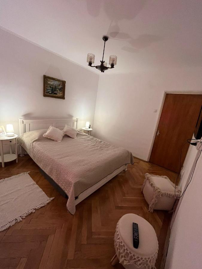 Lala'S Sweet Nest Appartement Călimăneşti Buitenkant foto